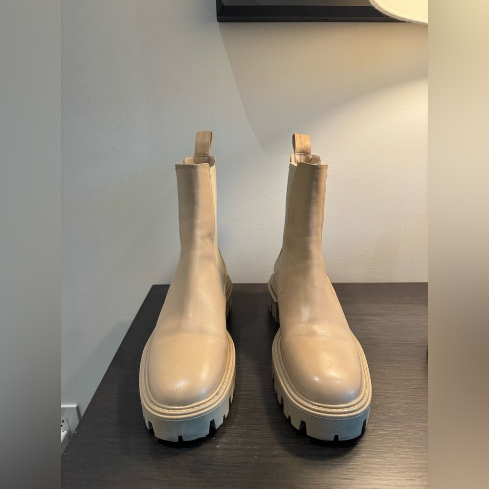 ZARA — LEATHER ANKLE BOOT - Picture 4 of 8